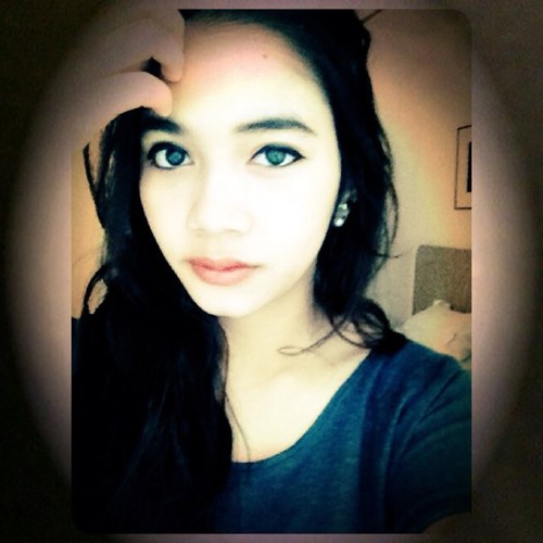 culinary arts student • chef • dancer • addicted to horror movie and vintage pattern :'D | instagram, path & line : hillaryjanes