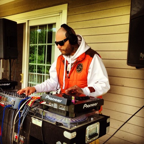 DJDukeMarcil's profile picture. Barber by trade OFFICIAL DTF RADIO DJ #techhouse is what i do .. I bring the beats