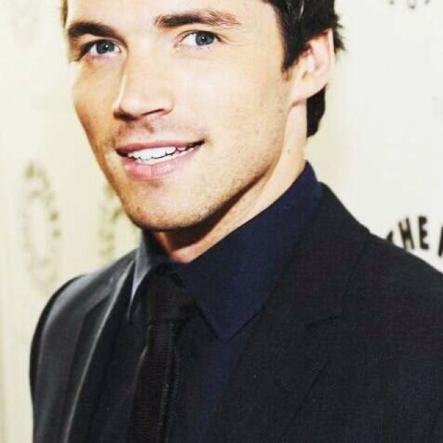 No longer in Rosewood. Aria and I are living in Ravenswood, hoping this town isnt as twisted as the last.  /RP/