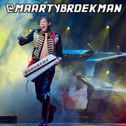 Time traveller #BGT Semi finalist & 80's boy - bookings: Jake & Anna maartybroekman@gmail.com - Watch: http://t.co/zq5hJsXUnF
