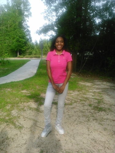 single can do what I wanna do don't need no man by my side..