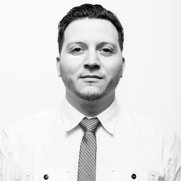 Digital Developer at @bigbhm. Co-Founder of @burgercoalition & @pielab. Ps. I love food.