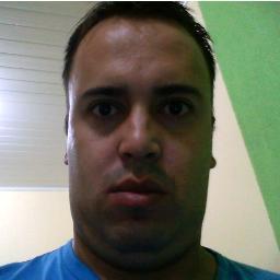 Amo Deus acima de tudo, minha família e meus amigos. Sou apaixonado pela minha mulher e meu filho.