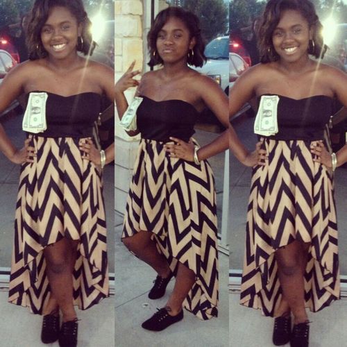 it's Lala bitcch !