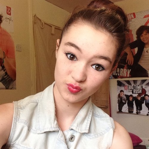 KatieShelley_X's profile picture. BUY CARRY YOU NOW: https://t.co/uif7bYG9CO