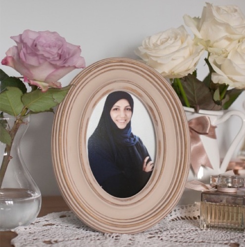 لكل مشكلة أكثر من حل، فلا تتعثر بالحلول الفاشلة. مهتمة بالصحة النفسية والعلاج النفسي /معالجة نفسية في مركز نجاحات للاستشارات النفسية للإستفسار والحجز : 50847948