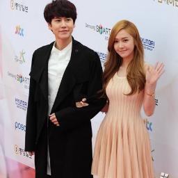 My Name Is Jessica Jung 
My SNSD members
My best friend is Yoona..:)
Follback? Just Mention..:D '-'