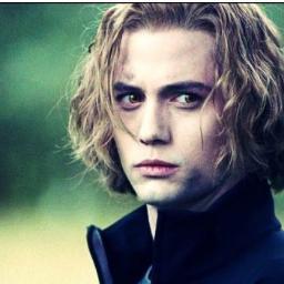 Jasper Hale of twillight parody account. admin : @elvachordialist