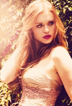 Youngest Weasley. Gryffindor House. {$} RP|Pureblood Witch {$}