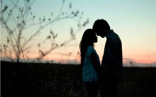 Just another girlfriend in loveeeee! Im friendly, you can talk to me and ask me stuff!!