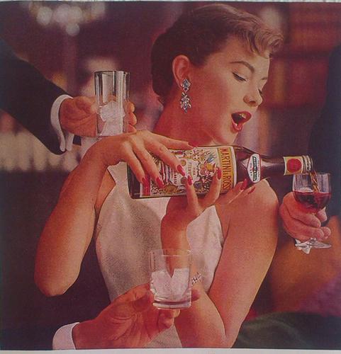 Treceletras's profile picture. Equilibrista de bordillo, kamikaze por vocación, croqueta aficionada, error en potencia, amante incondicional de lo absurdo, saludadora de ascensor.