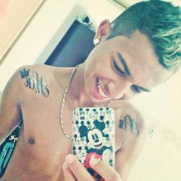 sonho:ser jogador de futebol, Namorado da @stefaniie_lari c2 
http://t.co/dYCigHco