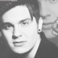 @luansantana Luan Rafael único motivo pra qual ainda insisto Viver.. O que era cinza e frio, Luan coloriu.Te amo Anjo'