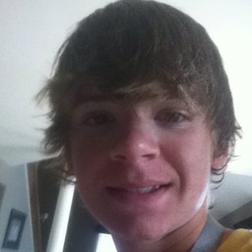 I play video games and make a living doing it :) its fun and i love my boys MurkyaG,Fariko Massacre and Fariko Stiffy