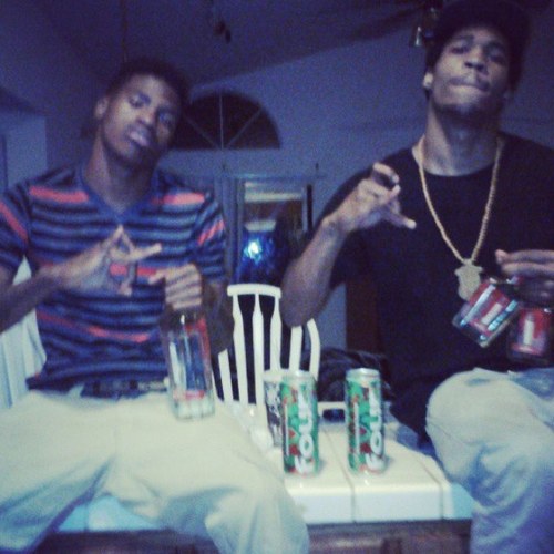 @Hes_Legendary