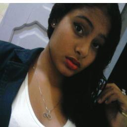 Cuidado,  quem cuida de mim não dorme. Muito menos brinca . @_JhowJhow_s2'