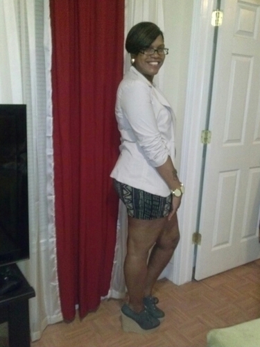 Live everyday like its ya last because life is too short, soon to b a mother of two....patiently waitin on my son :-)