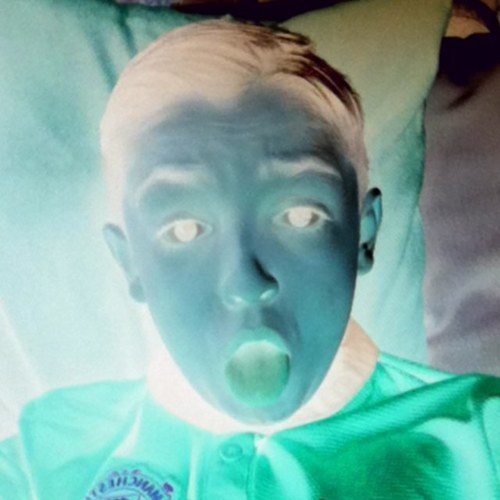 I love football follow me and I will follow u back :)