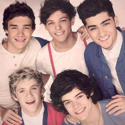 Holooos!! amo a one direction Son mi vidaa!!! soy directioner *0* !!!