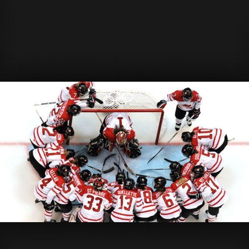 Just another hockey girl, tweeting about what I love...(-Hockey)