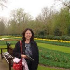 Industrial Engineer, mother of 2 daughters, /
Endustri muhendisi  2 kiz annesi  ,