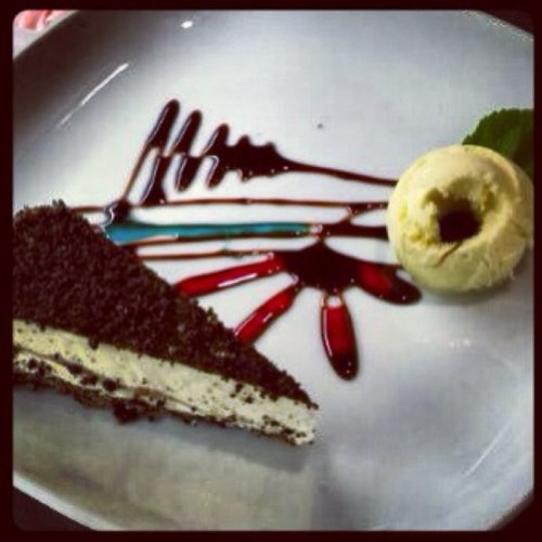 Cabin 164 Shisha Dessert & Ice Cream Lounge 164 Cardigan Road, Leeds, LS6 1LL
07919628766