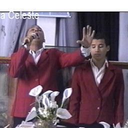 AMUSICA FAS PARTE DA MINHA VIDA EU ACORDO  CANTANDO VOLTRABALHAR CANTANDO VOLTO CANTANDO TRABALHO CANTANDO  E TOMO BANHO CANTANDO  E NOS MOMENTOS  TRISTE