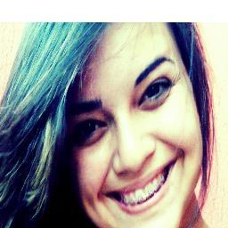 Deus em Primeiro lugar  ! amo mt : familia , namorado , amigos, musica . Ponto principal na minha vida; Estar sempre no centro da vontade do meu Deus .