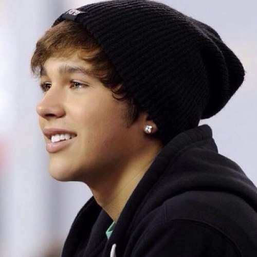 #WhatAboutLove on iTunes! (My other twitter is @WERBIEBAHOLICS) :) follow me, i follow back! Thanks! -_•