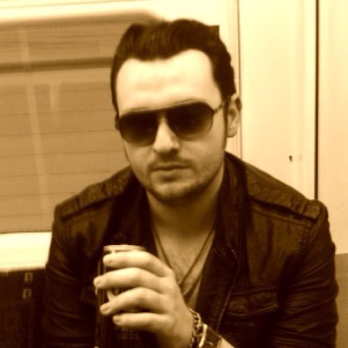 Singer/Songwriter/Guitarist