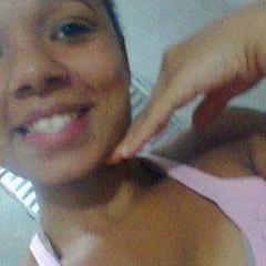 Antes de jogar palavras ao vento, lembre-se que o vento pode soprar em você.”Solteira  Blogueira  15 anos  amiga  sincera  ciumenta  humilde  teimosa  P