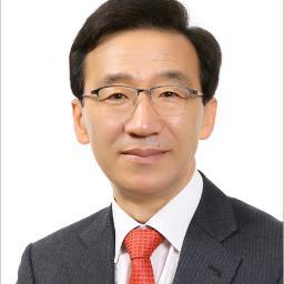 제 16,17,18대 국회의원 국회 행정안전위원회 위원 전 한나라당 인권위원장 전 GLOBE KOREA(한국 지구환경의원연맹) 초대회장 전 농어업회생을위한국회의원모임 공동대표 전 국회 기후변화대책특별위원회 위원장(2008.09~2009.12) 전 국회 행정안전위원회 위원장