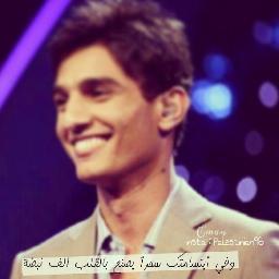 ومآ أنا سوى فتاة هآويهه للضَحك ، قيل عني حسآسه للغآيهه ، اطمح لفعل شئ عظيم ، مزآجيههَ لأبعد الحدود ، أبدُو اجمل في مُفضلتي ( رُب خير لم تنله كآن شر لو أتاك )♡'