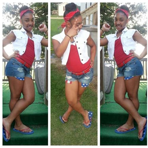 Just follow my CuteAss , iFollow Back :) ! #TrackisLIFE #BallisLIFE #CheerisLIFE