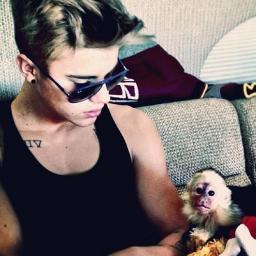 SPER MAHOMIE AND BELIEBER.. FOLLOW ME I FOLLOW U BACK REALLY