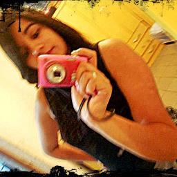 Sou do @maaferreiraOFC amo sair com as amigas e fazer novas amizades!quer saber mais me segue!!!