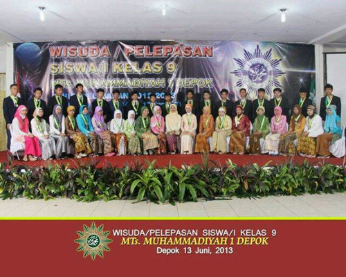 Alumni Mts.Muhammadiyah 1 Depok Angkatan 2012-2013♥ • Big Thanks to all the Teachers, especially Ibu Muzdhalifa♥ • One For All, All For One\m/