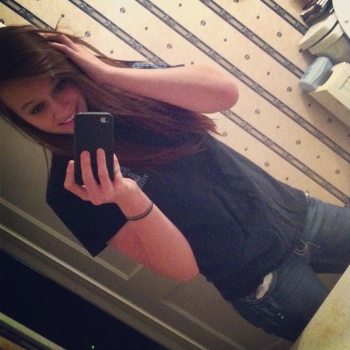 Hey ... Im Haley❤✋ follow me☺