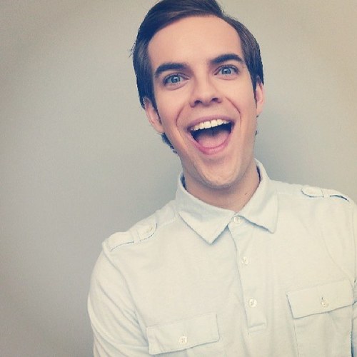 Wassup biches! The guy from youtube who makes music and makes fun of people's bad grammar! (RP account)