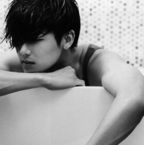( @shakingheartrp ) cnblue's drummer kang minhyuk || #91liner || on hiatus. —mid-august