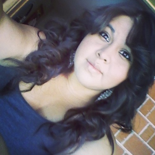 Few words to say ' Names kimberly ♥ ' Im attending ahs class of '14 ( : Im a very chatty person w. a biggo heart♥ ( ; Wells, Follow me & I'll follow you ^.^ ♥