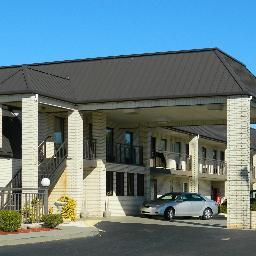 deluxeinnyork's profile picture. The Hotel Deluxe Inn York South Carolina, is situated in the perfect location near the intersection of Highway 5 and Bypass 161.