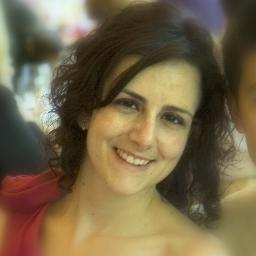 Enamorada de mis hijxs y periodista. En TechSales descubro a las pymes la importancia de la comunicación. Siempre con una sonrisa y sin dejar de soñar