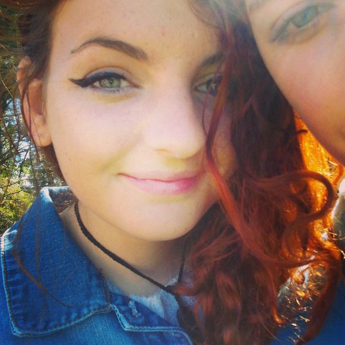 hey im Lola and i will follow you back :)