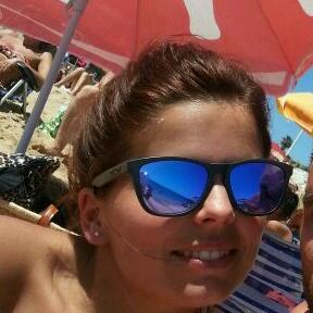 descadara,alocada,caprichosa.Sevillista al maximoooooo!!!!! me encanta disfrutar de ti: SObri ILOVEYOU.Nadapasaxcasualidad