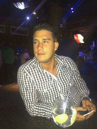 HugoChabaud's profile picture. nunca digas nunca!jugador de futbol,amante de todos los deportes..... que prosigue el poderoso drama y que puedes contribuir con un verso