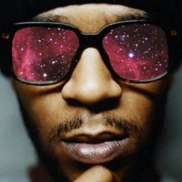 L'animateur favori de tes tweets préférés !                                                Clique sur 'suivre', ou alors clique sur 'suivre'.