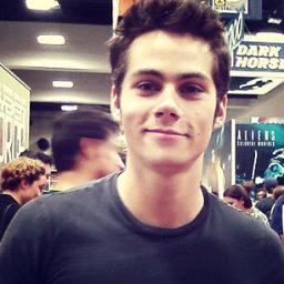 #Officialitalianfake Saaalve qualcuno forse mi conosce come Cole ho cambiato,quel fake,troppi ricordi.