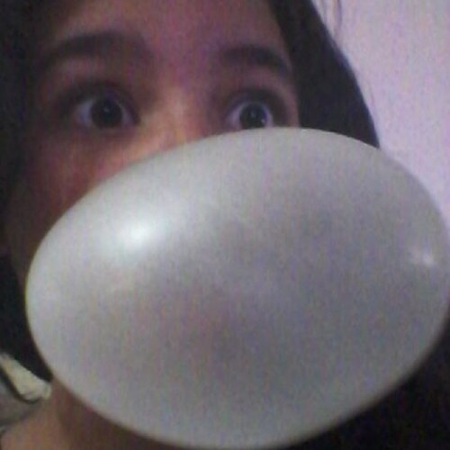 INTENTANDO SER FELIZ,ME AYUDAS?ES MUY FACIL,SOLO TIENES  QUE SONREIR- AMO A MIS PRIMAS RAQUEL Y BIANCA y adoro a la persona q lee esto:3