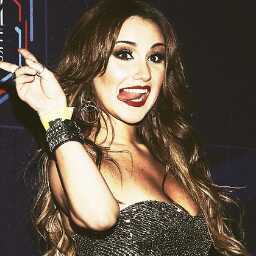 Yo soy Andrea y yo adoro RBD. La musica es mi vida y algun dia quiero ser como Dulce Maria. Soy sonadora y creo en la magia y en este vida q tanto amoo !!!